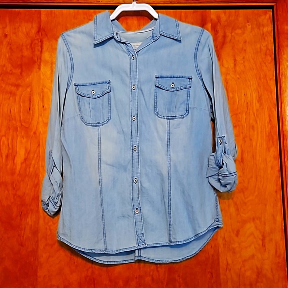 100% cotton Chambray Button Up Shirt